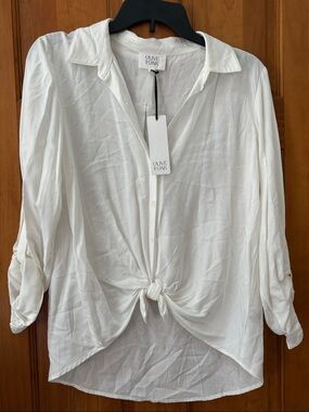 Olive & Oak White Tie-Front Button-Up Shirt